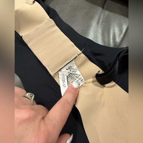 Knix Bra​ - Picture 2 of 4